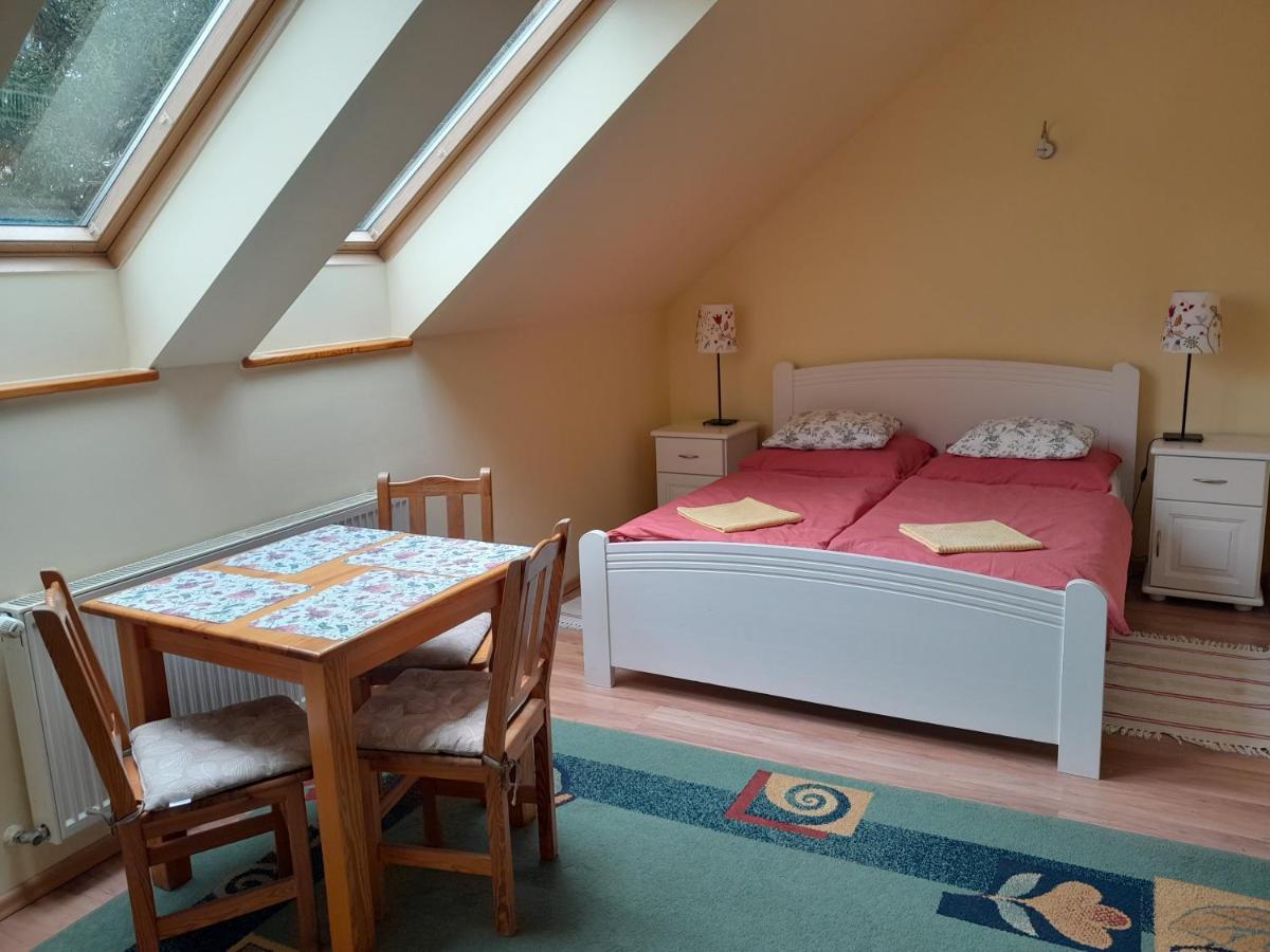 Pensjonat Kalina Komorze Extérieur photo